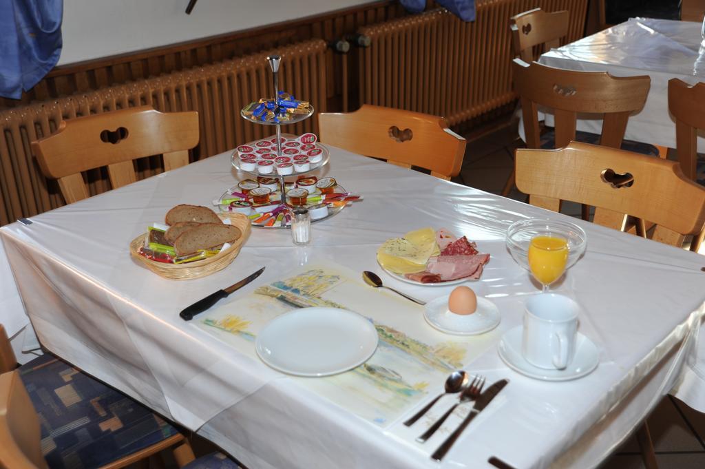 Gasthaus-Pension Fischerkeller Randegg エクステリア 写真