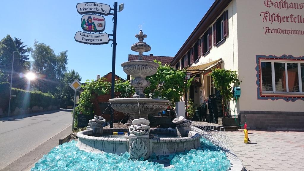 Gasthaus-Pension Fischerkeller Randegg エクステリア 写真